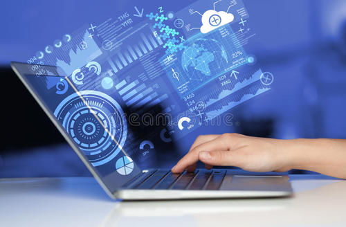 初中畢業(yè)后學什么專業(yè)好？河北航空管理中等學校計算機網(wǎng)絡技術開發(fā)專業(yè)解析